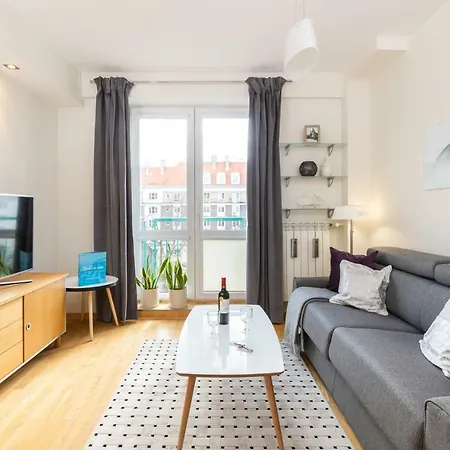 Rent Like - Aleja Wyzwolenia 10 *